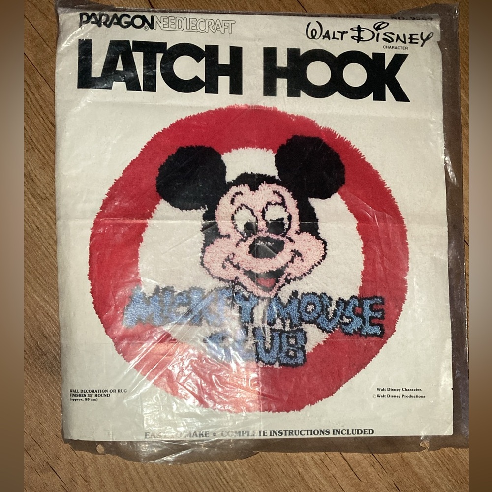 MICKEY MOUSE CLUB LATCH HOOK CANVAS By Paragon Needlepoint
